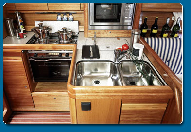 BAVARIA, 34 CRUISER, internal picture