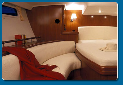 BENETAU, 57, internal picture